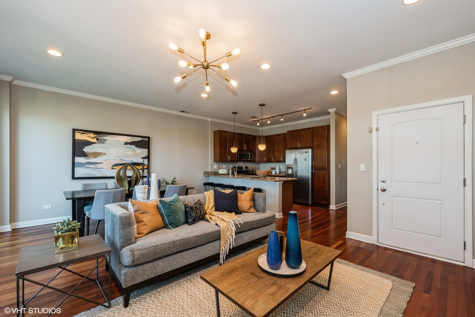 1925 West Irving Park Road, Unit 4 Chicago, IL 60613 - Photo 7 of 18 Gallery Image 7