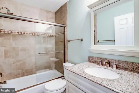 $795,000 | 302 Bostwick Lane, Gaithersburg, MD 20878