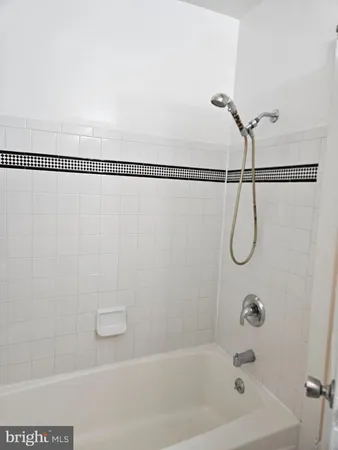 $1,500 | 1722 H Street Northeast, Unit B, Washington, DC 20002