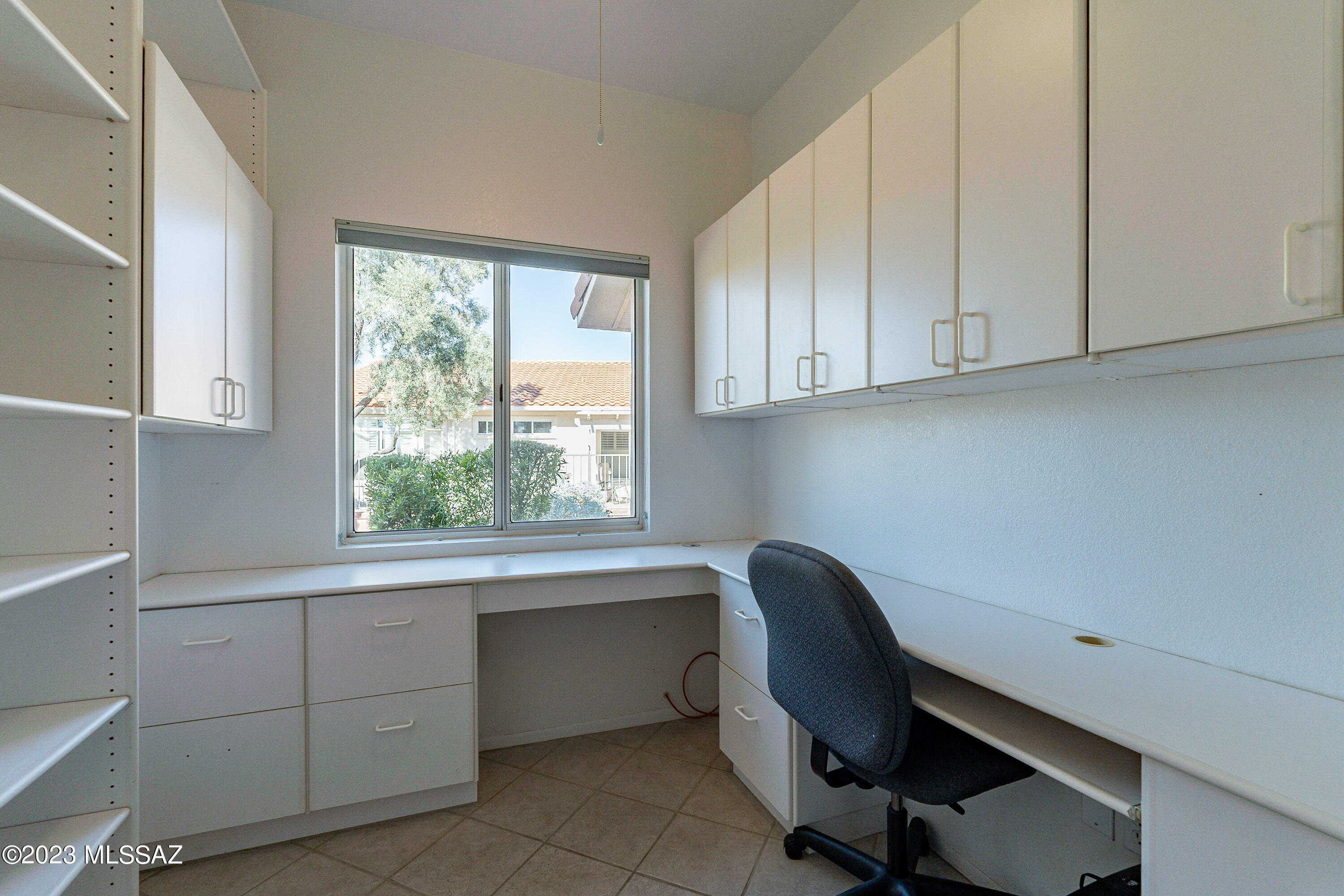 14717 North Palm Ridge Drive Oro Valley, AZ 85755 - Photo 19 of 38