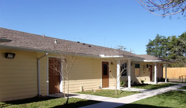 $1,021 | 103 Cornwall Drive, Victoria, TX 77904