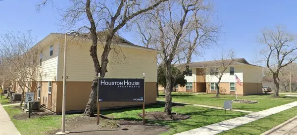 $1,021 | 103 Cornwall Drive, Victoria, TX 77904