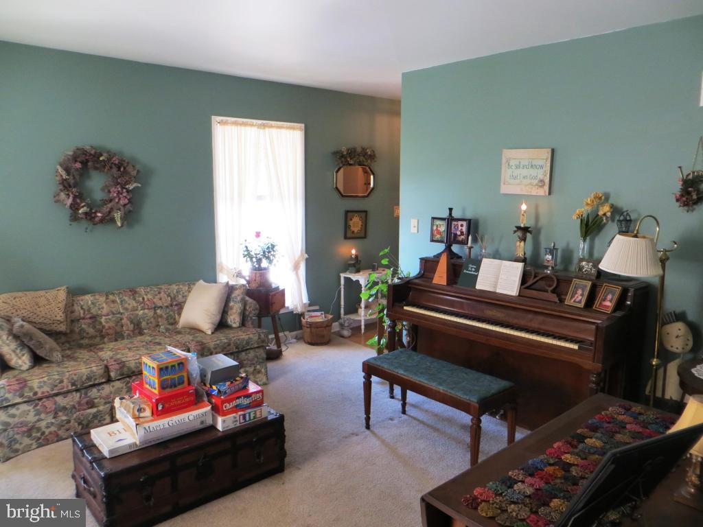 516 Pleasant Valley Road Denver, PA 17517 - Photo 3 of 15