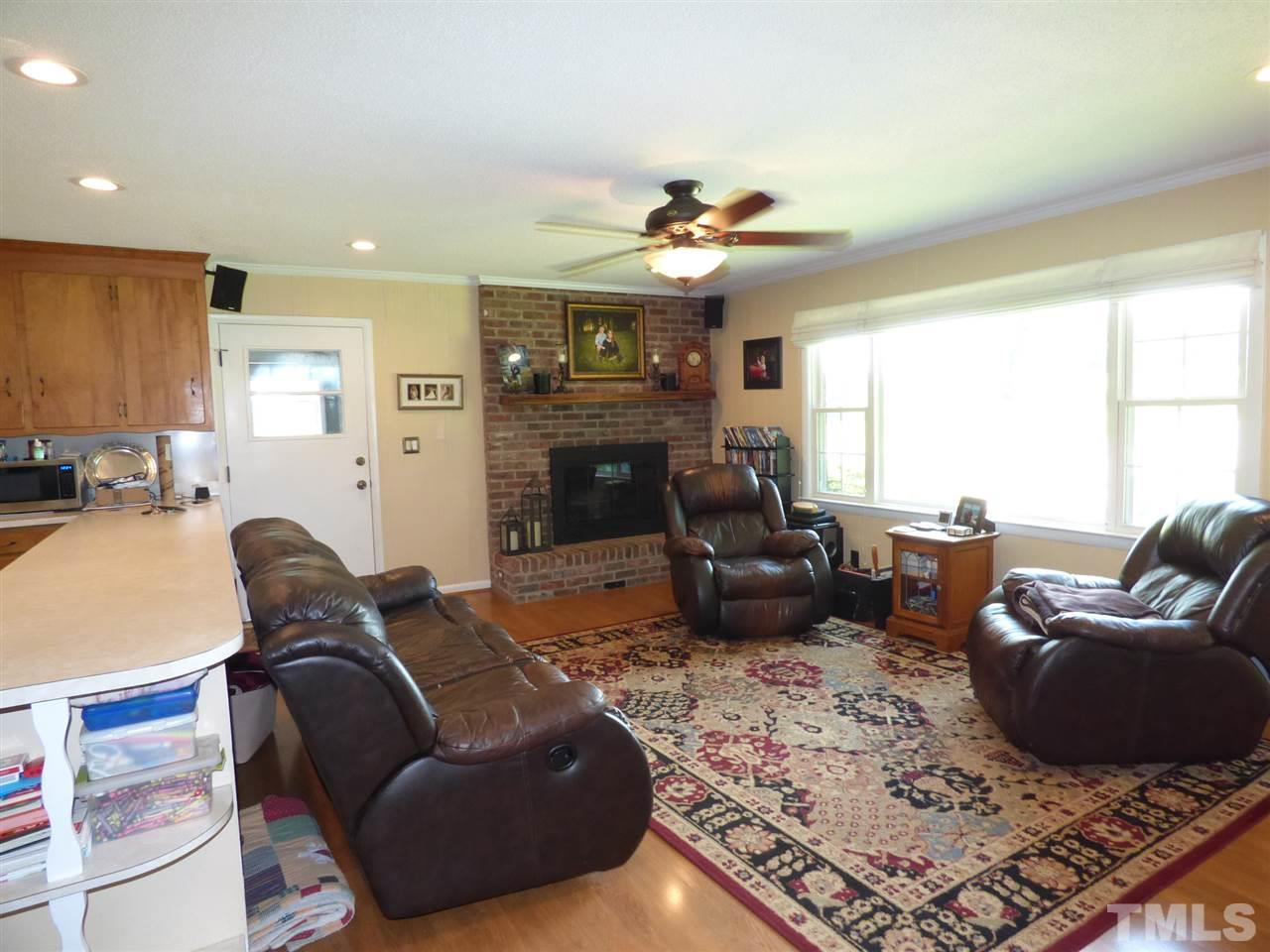 936 Johnston County Road Benson, NC 27504 - Photo 6 of 19 Gallery Image 6