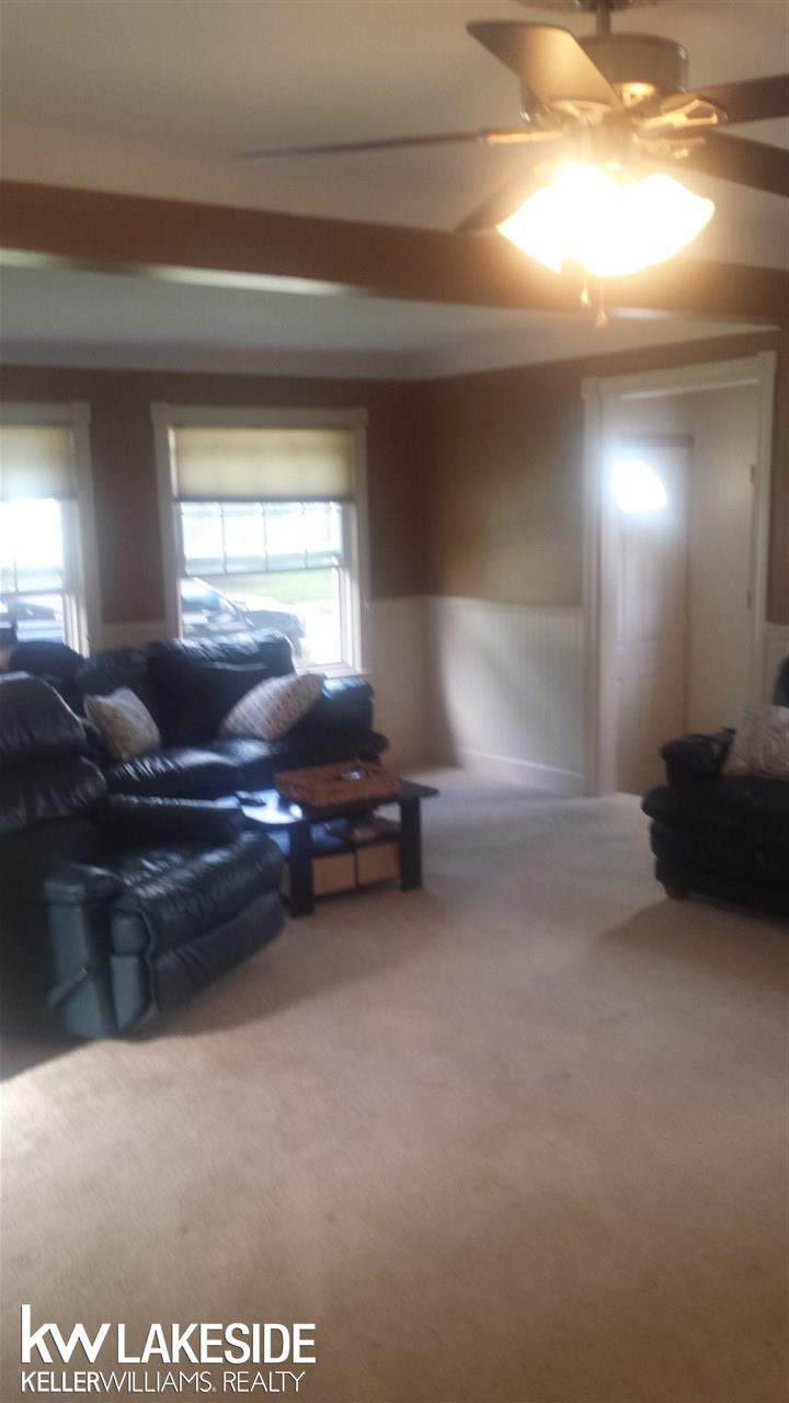 2244 Oakcrest Road Sterling Heights, MI 48310 - Photo 37 of 44 31302005-36.JPG
