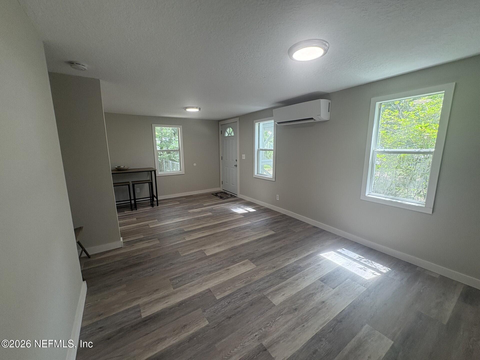 109 Gaskin Road Palatka, FL 32177 - Photo 4 of 22 Living & Dining,2