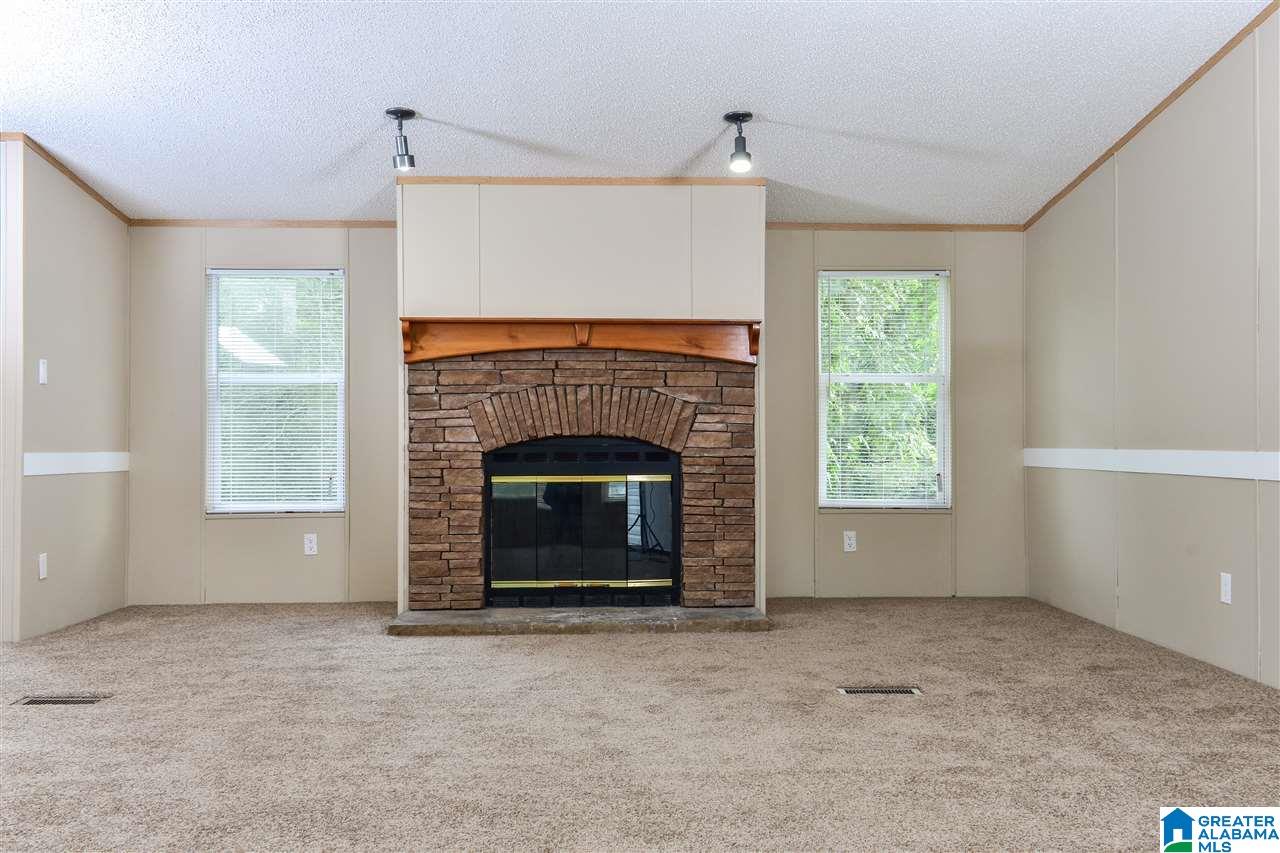 344 Boren Road Warrior, AL 35180 - Photo 2 of 23