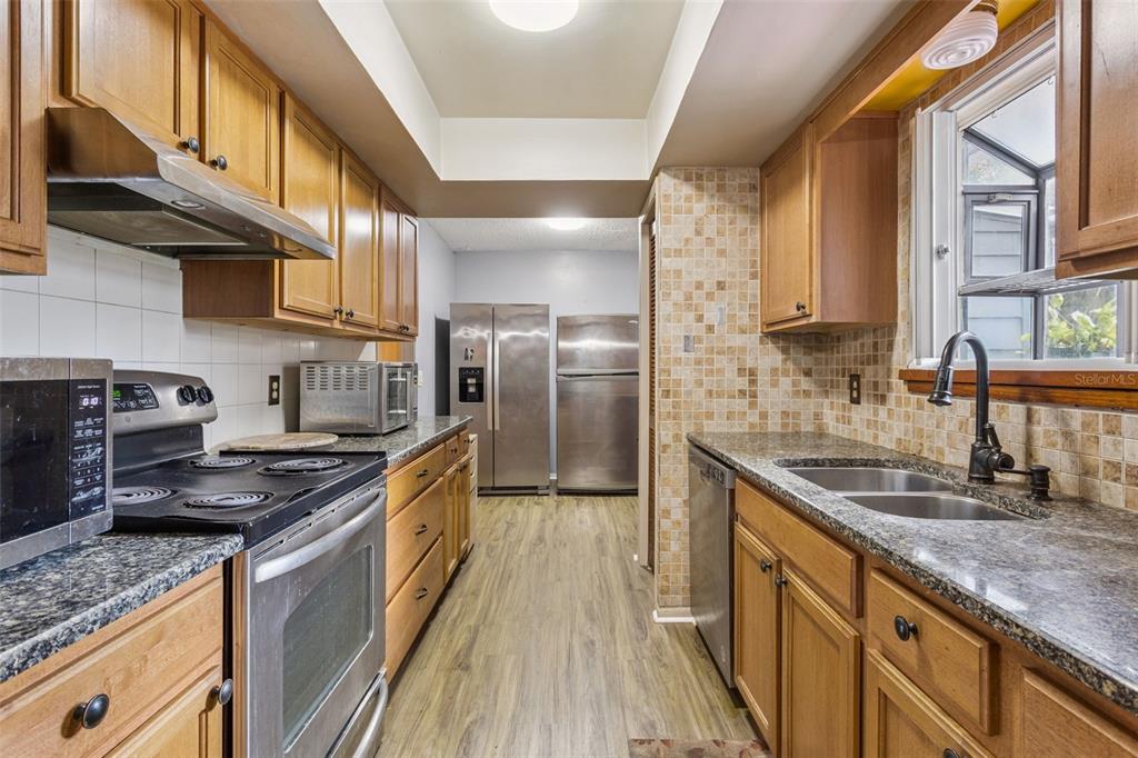 3646 Falling Leaf Lane Orlando, FL 32810 - Photo 13 of 44