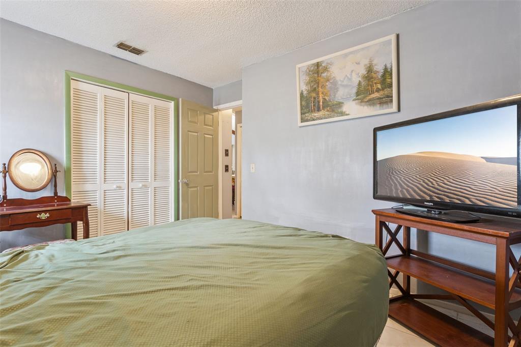 3646 Falling Leaf Lane Orlando, FL 32810 - Photo 19 of 44