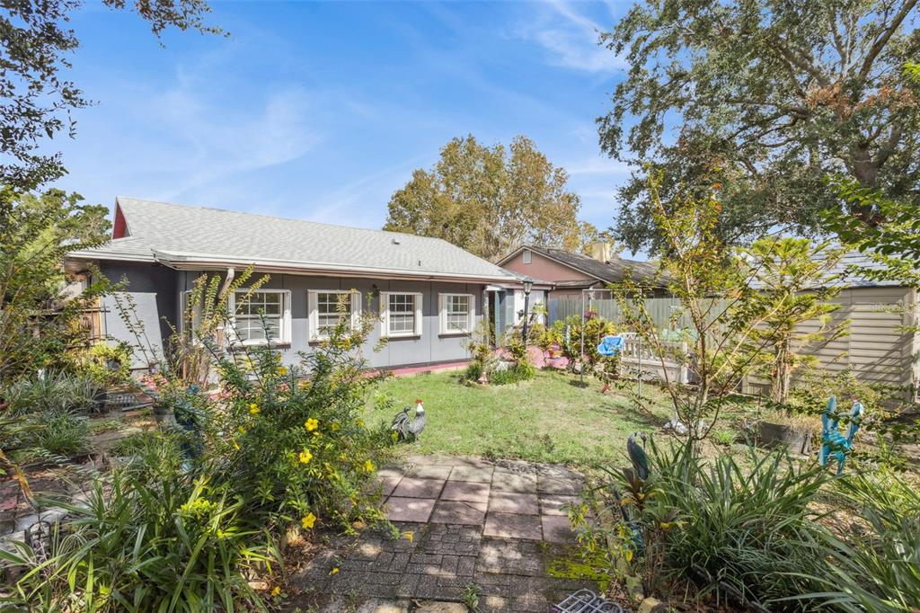 3646 Falling Leaf Lane Orlando, FL 32810 - Photo 3 of 44