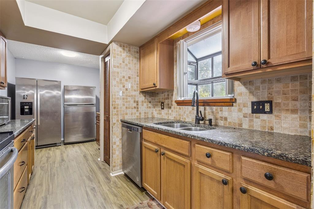 3646 Falling Leaf Lane Orlando, FL 32810 - Photo 10 of 44