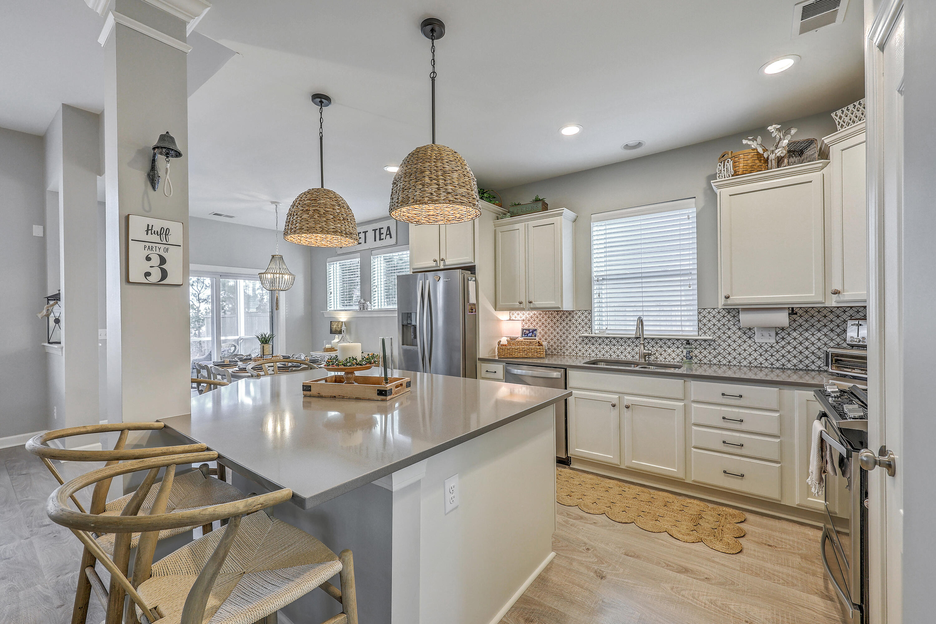 7415 Mercedes Way Hanahan, SC 29410 - Photo 10 of 36 Kitchen