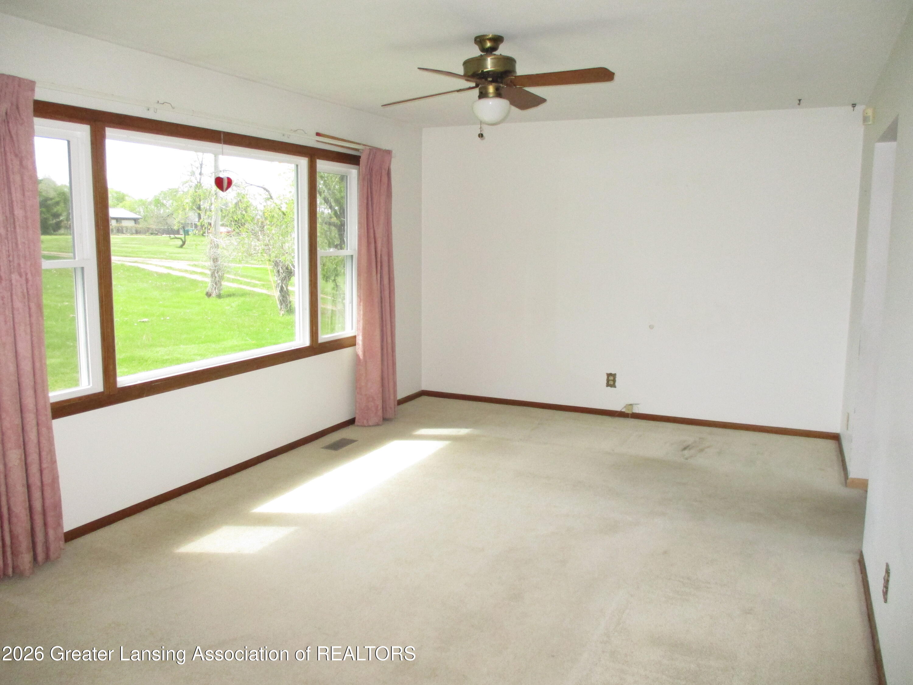 3097 Section Road Nashville, MI 49073 - Photo 12 of 27 IMG_1663