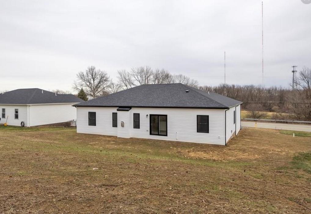 182 Murray Hill Road Tarentum, PA 15084 - Photo 6 of 35 a house that has a tree in front of it