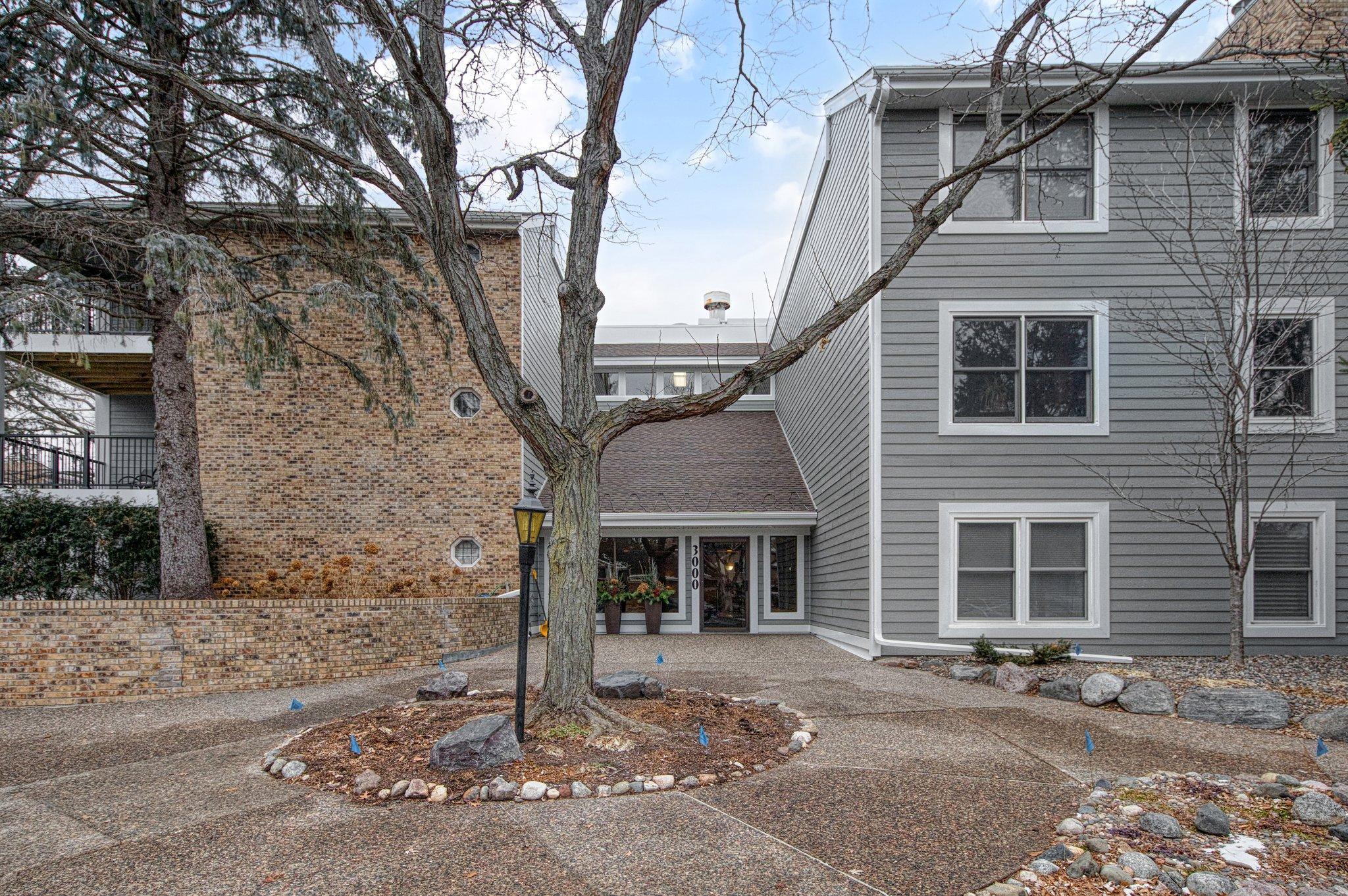3000 St Albans Mill Road, Unit 112 Minnetonka, MN 55305 - Photo 1 of 40 Gallery Image 1
