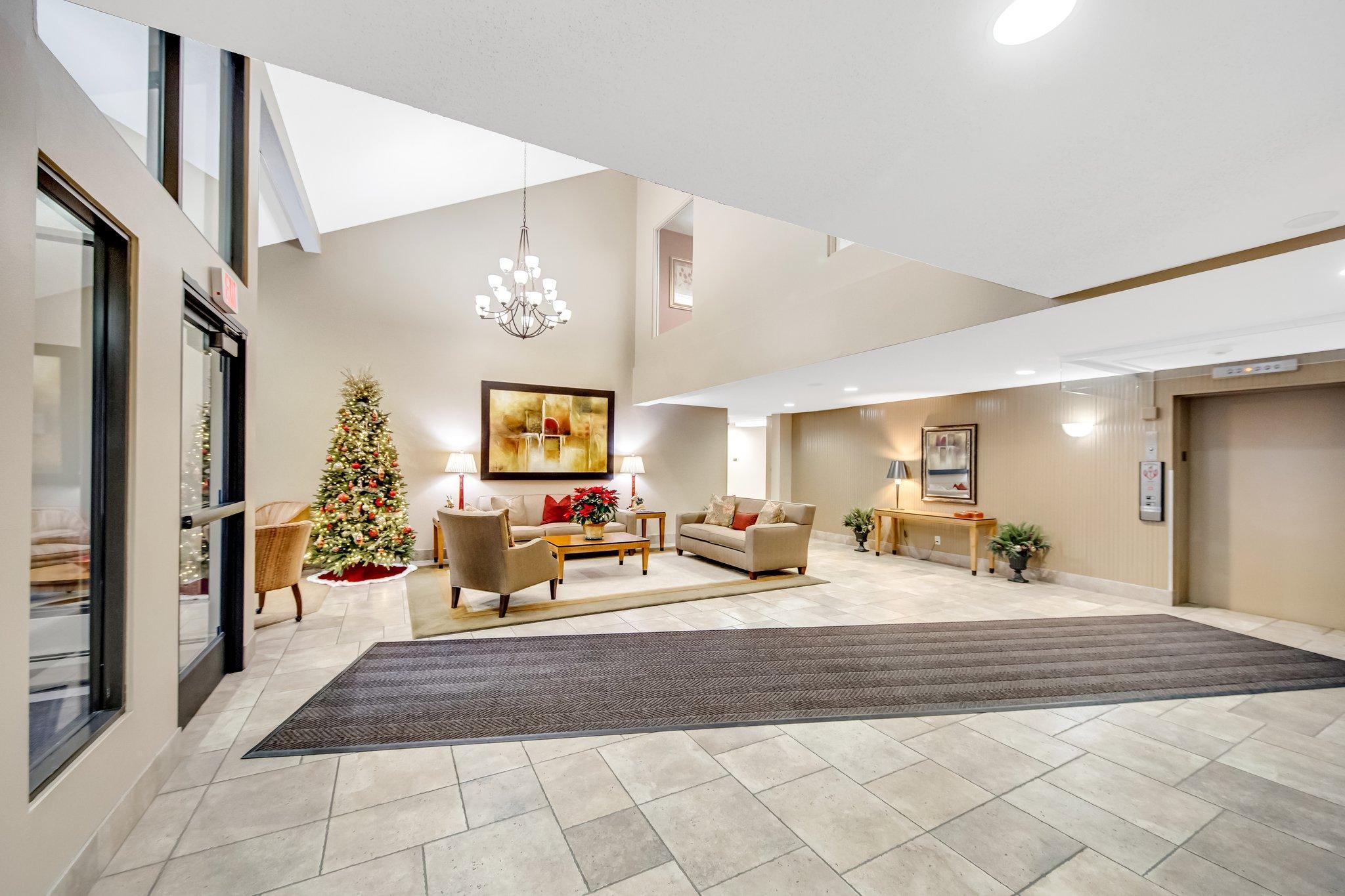 3000 St Albans Mill Road, Unit 112 Minnetonka, MN 55305 - Photo 2 of 40 Gallery Image 2