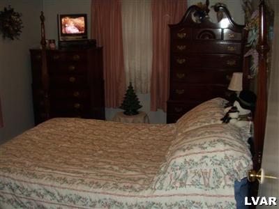 2606 Old Post Road Coplay, PA 18037 - Photo 5 of 9 Gallery Image 5
