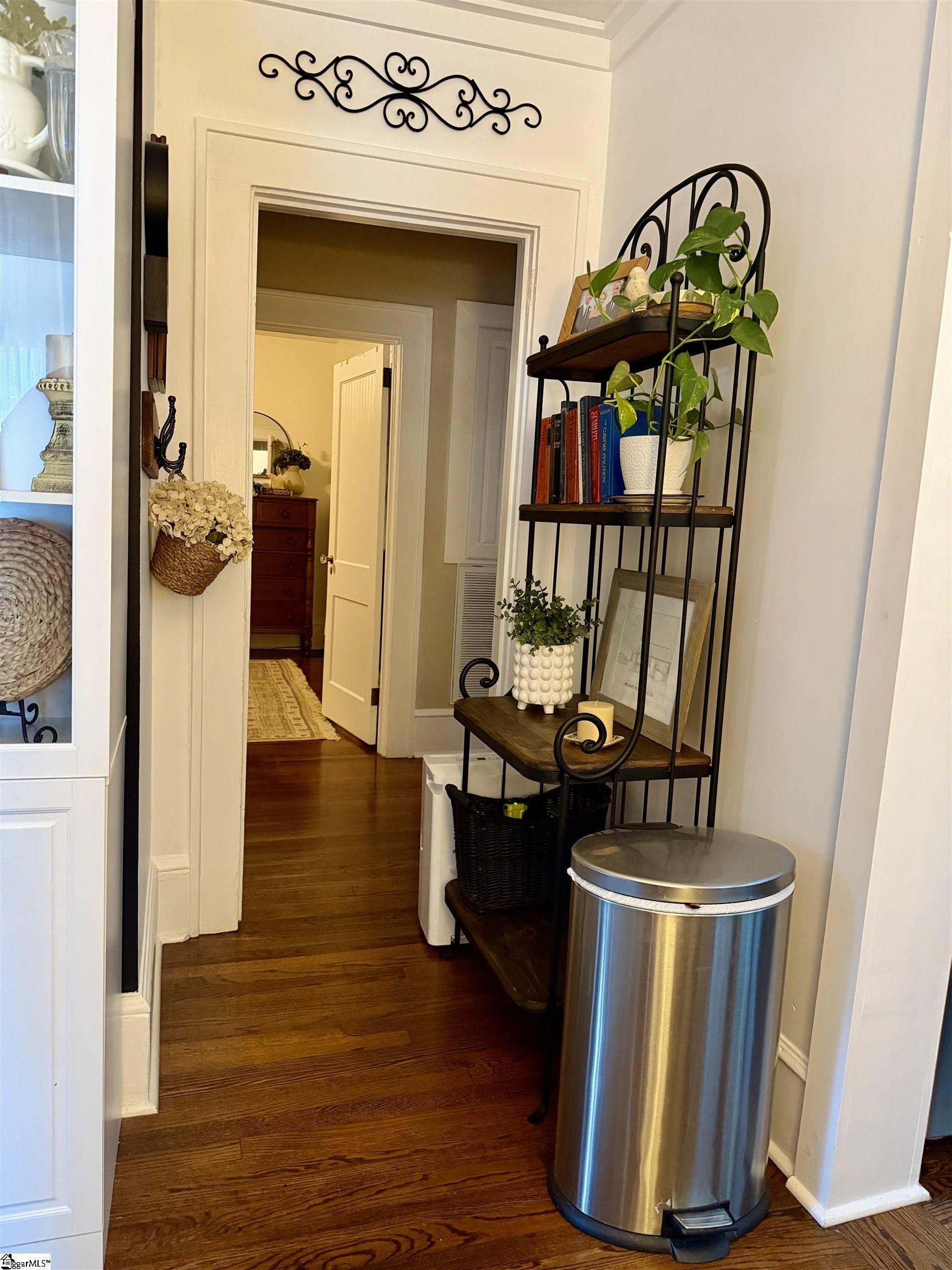 105 East Blue Ridge Drive Greenville, SC 29609 - Photo 31 of 50