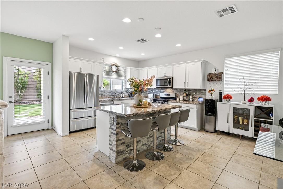 9839 Poplar Point Court Las Vegas, NV 89178 - Photo 7 of 33