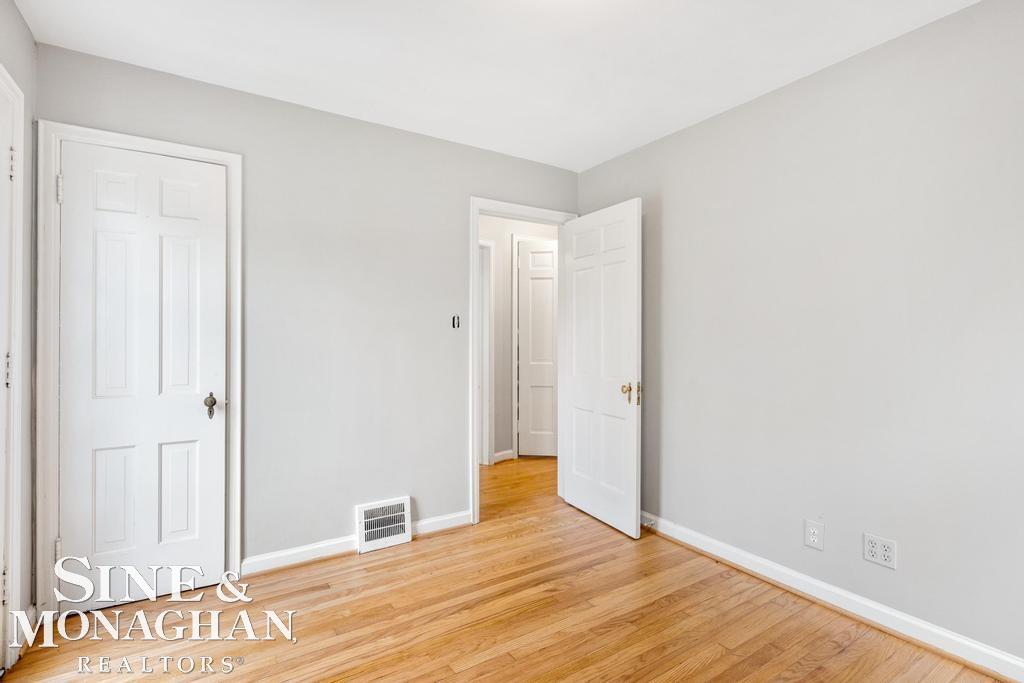 1817 Roslyn Road Grosse Pointe, MI 48236 - Photo 13 of 29 50163346-48B97304-E9C1-4A6D-A351-ABC39C1BB2AC.JPG