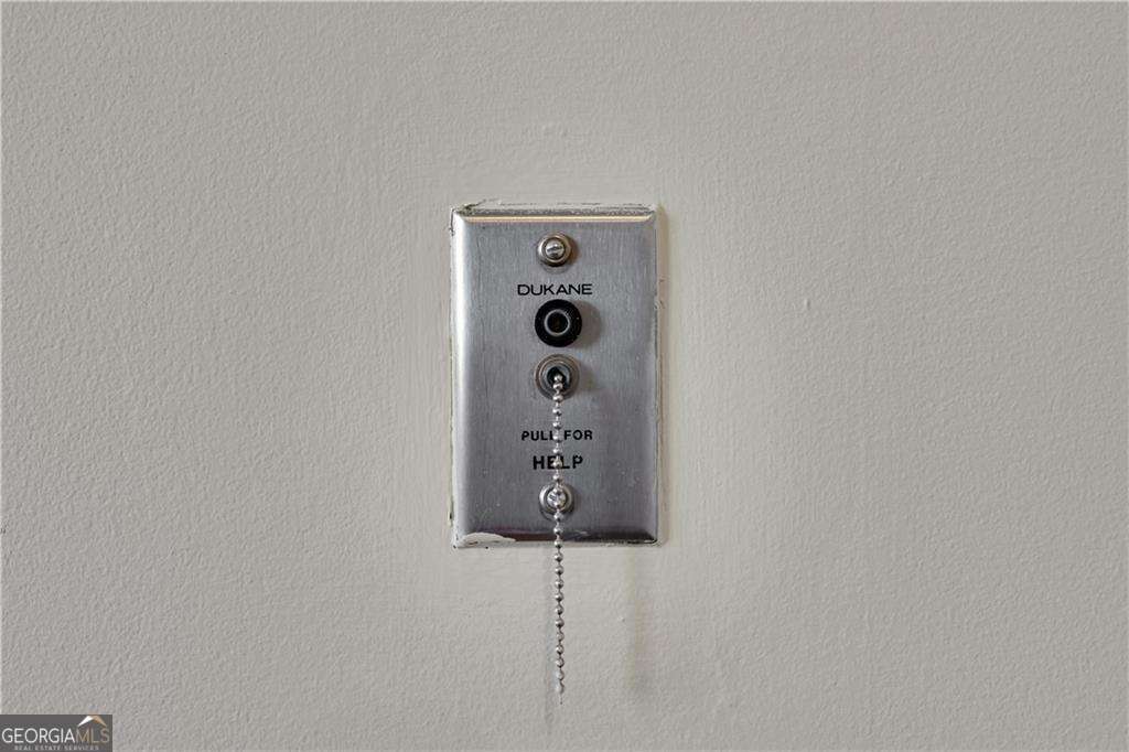 300 Johnson Ferry Road, Unit B902 Atlanta, GA 30328 - Photo 20 of 37