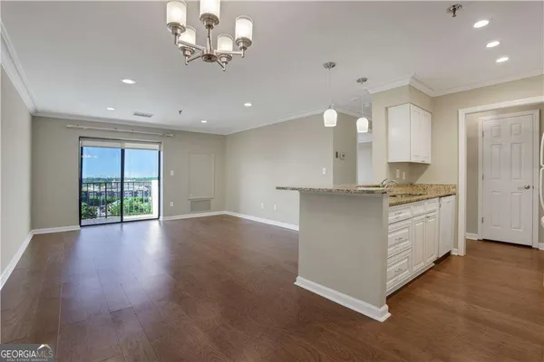 $2,748 | 300 Johnson Ferry Road, Unit B902, Atlanta, GA 30328