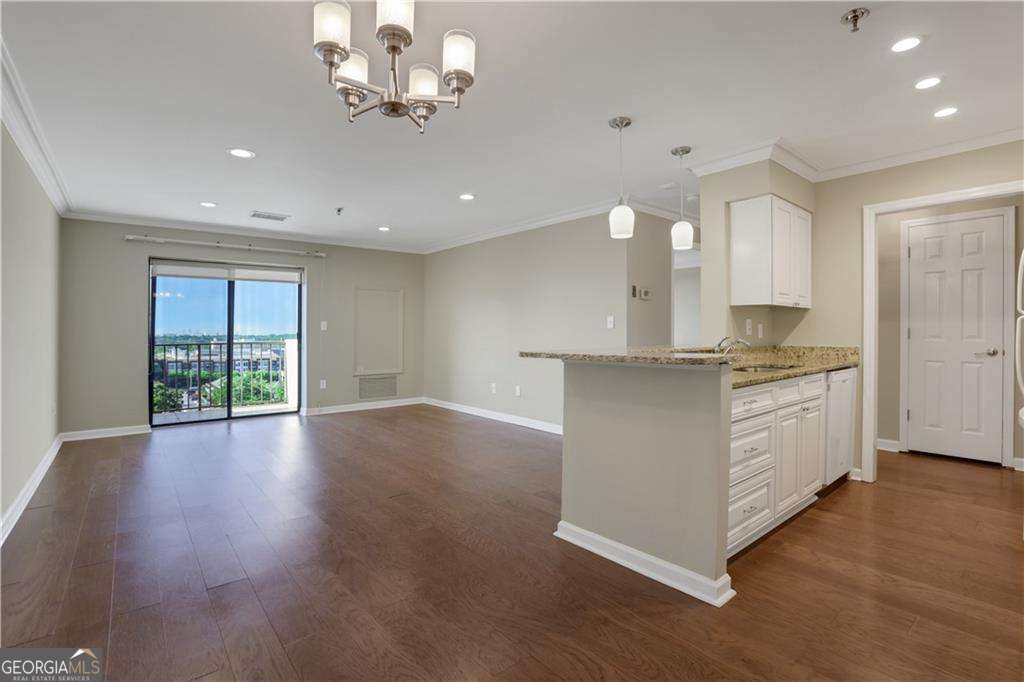 300 Johnson Ferry Road, Unit B902 Atlanta, GA 30328 - Photo 7 of 37