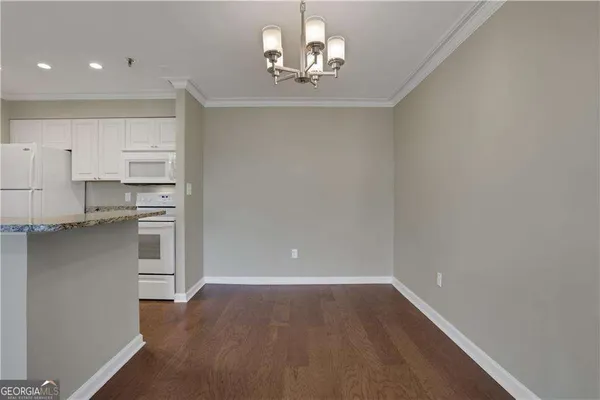 $2,748 | 300 Johnson Ferry Road, Unit B902, Atlanta, GA 30328