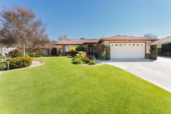 $475,000 | 10200 Wayland Court, Bakersfield, CA 93312