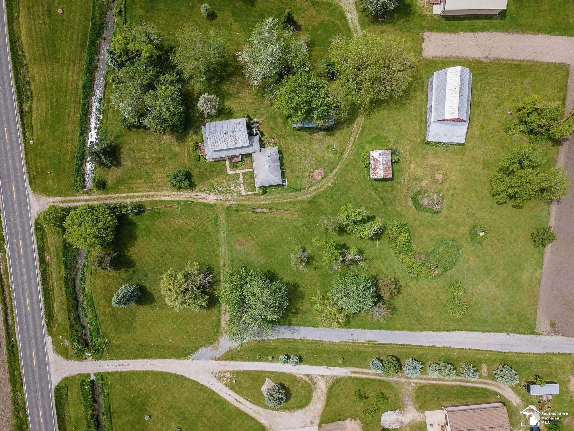 3754 Stewart Road Monroe, MI 48162 - Photo 16 of 36 50213412-346a6bbc-1f4f-4957-b073-10cfc6de08db.JPG