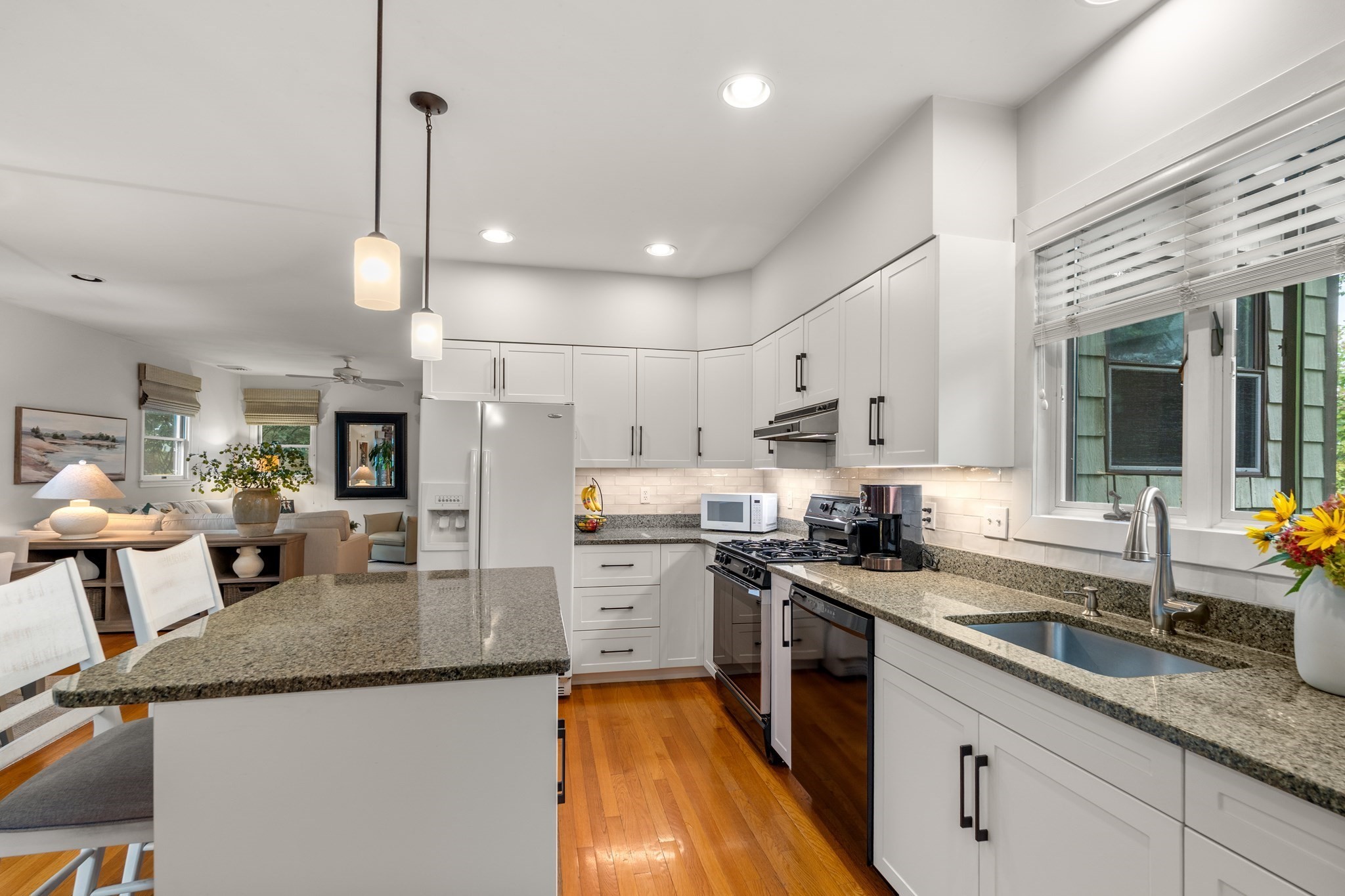 38 Hawthorne Road Wayland, MA 01778 - Photo 11 of 34 Gallery Image 11