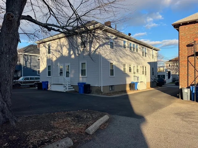 $2,100 | 14 Eddy Street, Unit 2, Waltham, MA 02453