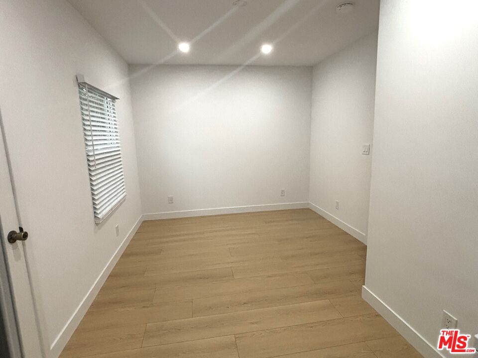 2115 Venice Blvd., Unit 1/2 Los Angeles, CA 90006 - Photo 11 of 14 a view of room and window
