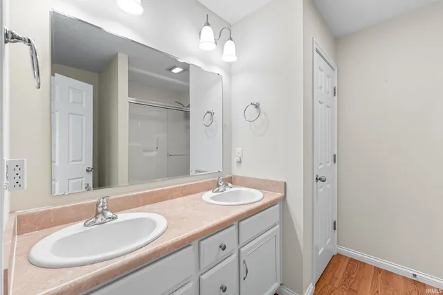 $289,900 | 10302 Greenwood Lakes Drive, New Haven, IN 46774