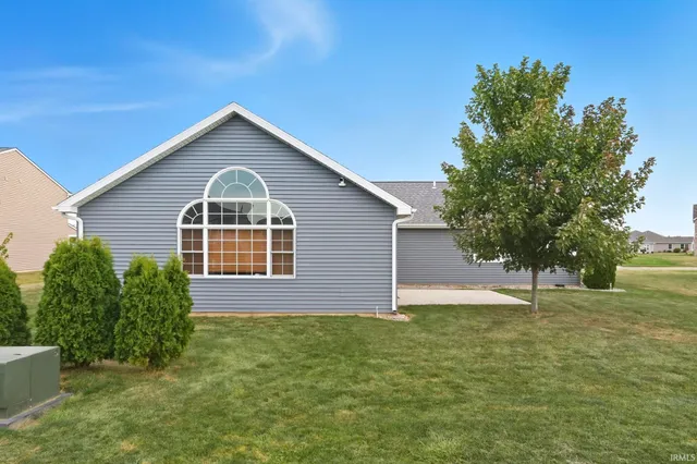 $289,900 | 10302 Greenwood Lakes Drive, New Haven, IN 46774