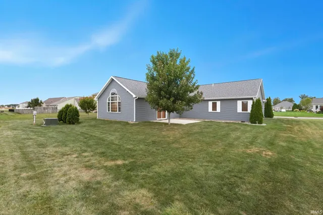$289,900 | 10302 Greenwood Lakes Drive, New Haven, IN 46774