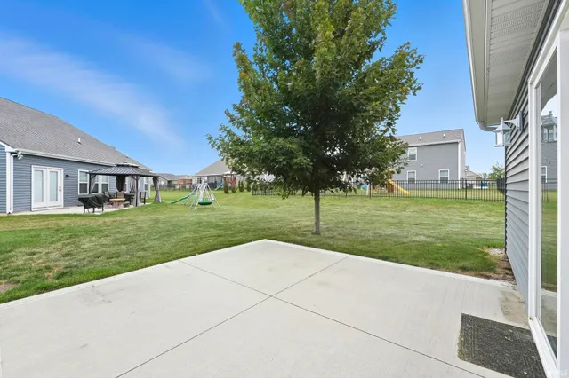 $289,900 | 10302 Greenwood Lakes Drive, New Haven, IN 46774