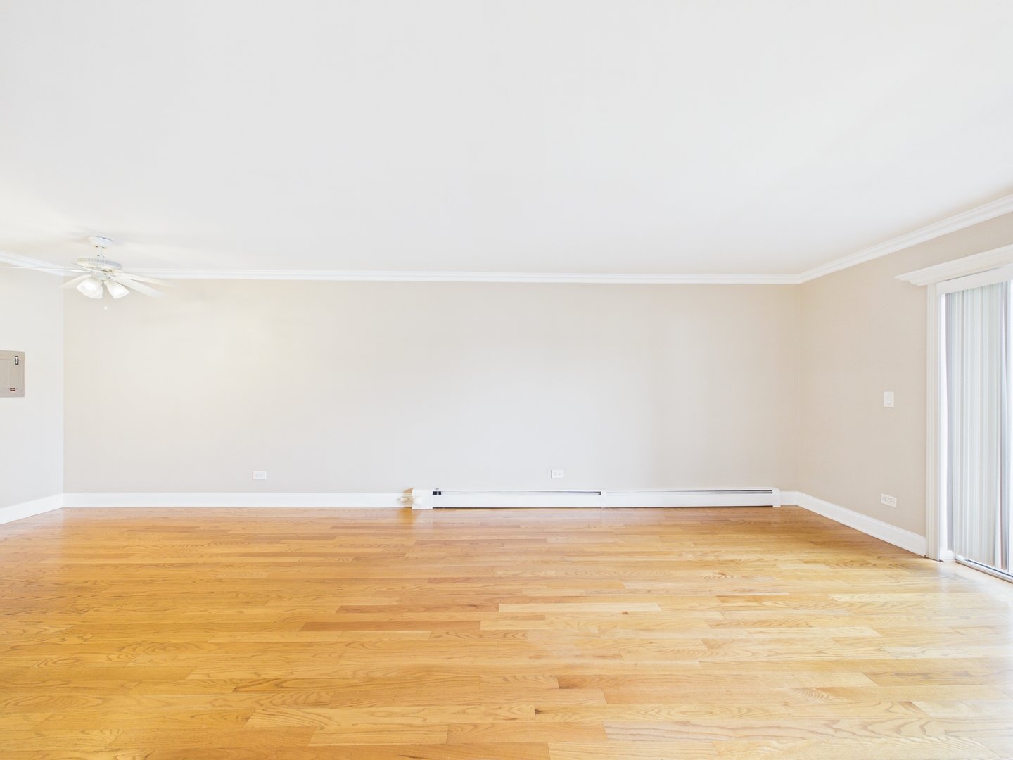 2210 South Goebbert Road, Unit 226 Arlington Heights, IL 60005 - Photo 9 of 49 Gallery Image 9