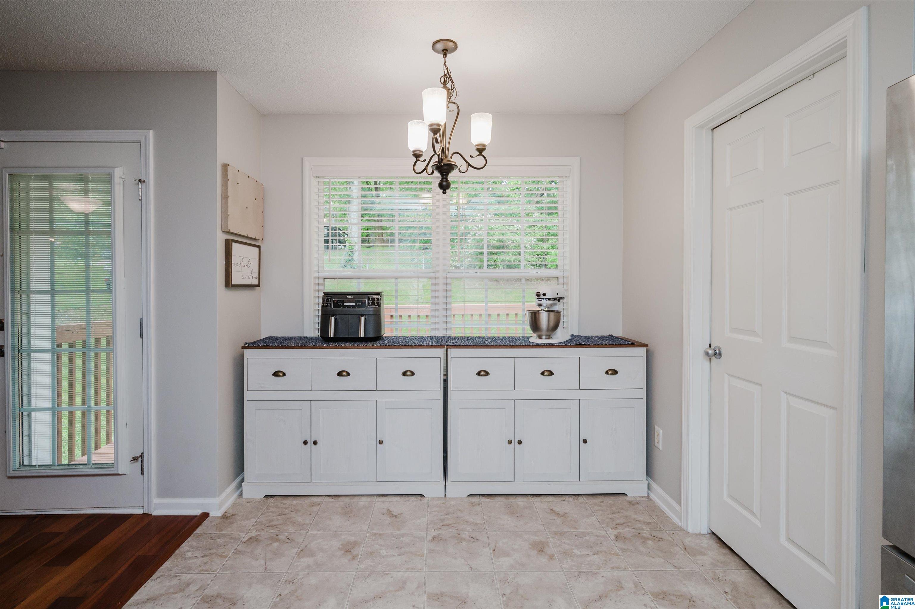 1015 Hickory Circle Moody, AL 35004 - Photo 7 of 29