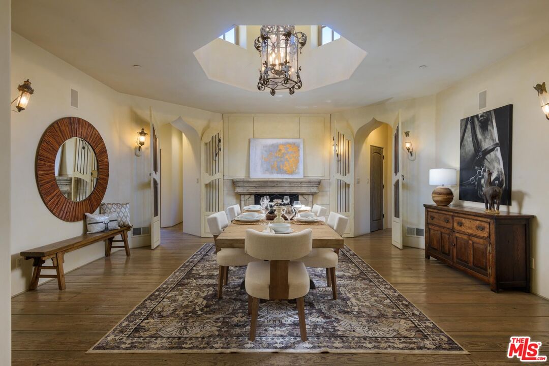 2899 Hidden Valley Lane Montecito, CA 93108 - Photo 10 of 27