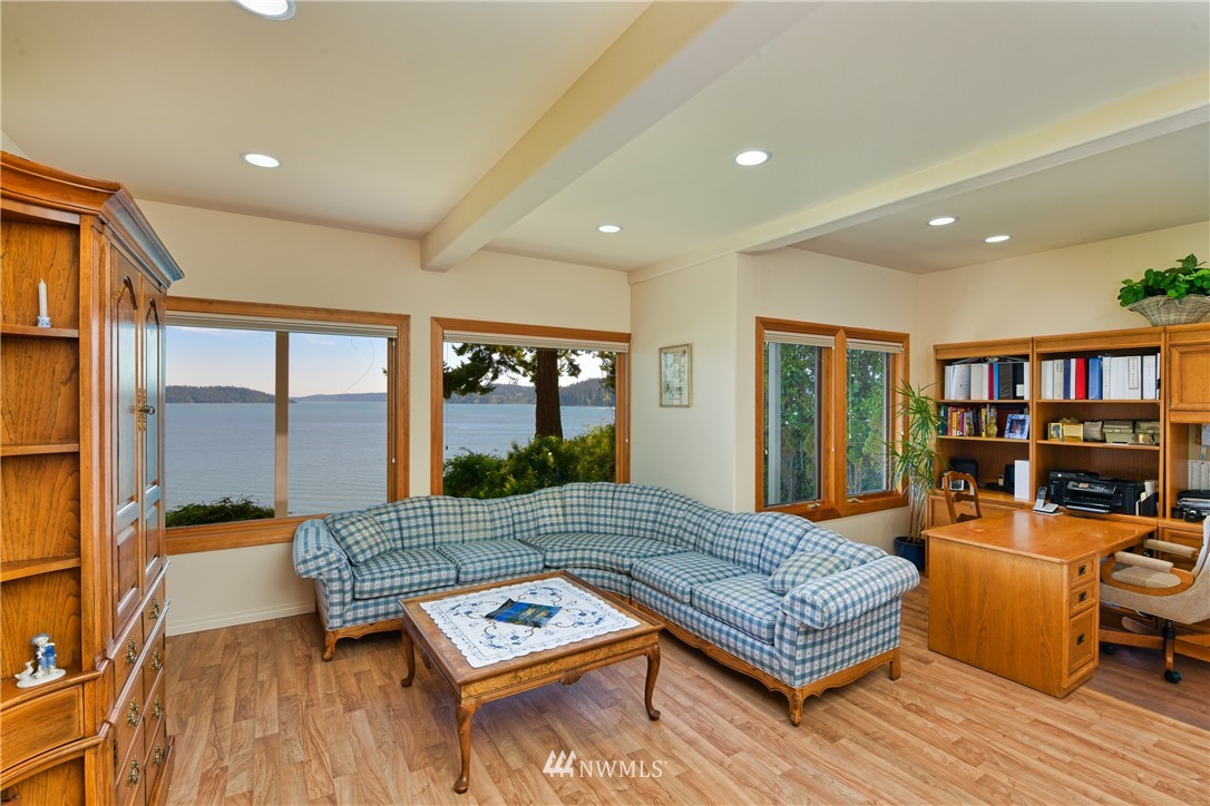 6782 Salmon Beach Road Anacortes, WA 98221 - Photo 19 of 25 Gallery Image 19