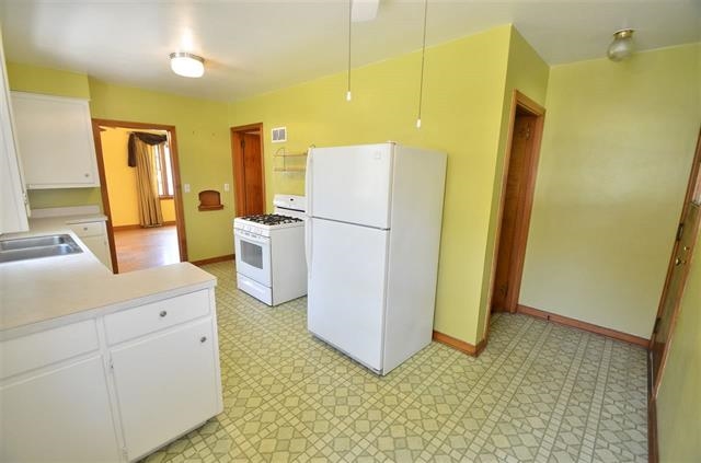 2423 Pelham Road Rockford, IL 61107 - Photo 10 of 23 Gallery Image 10