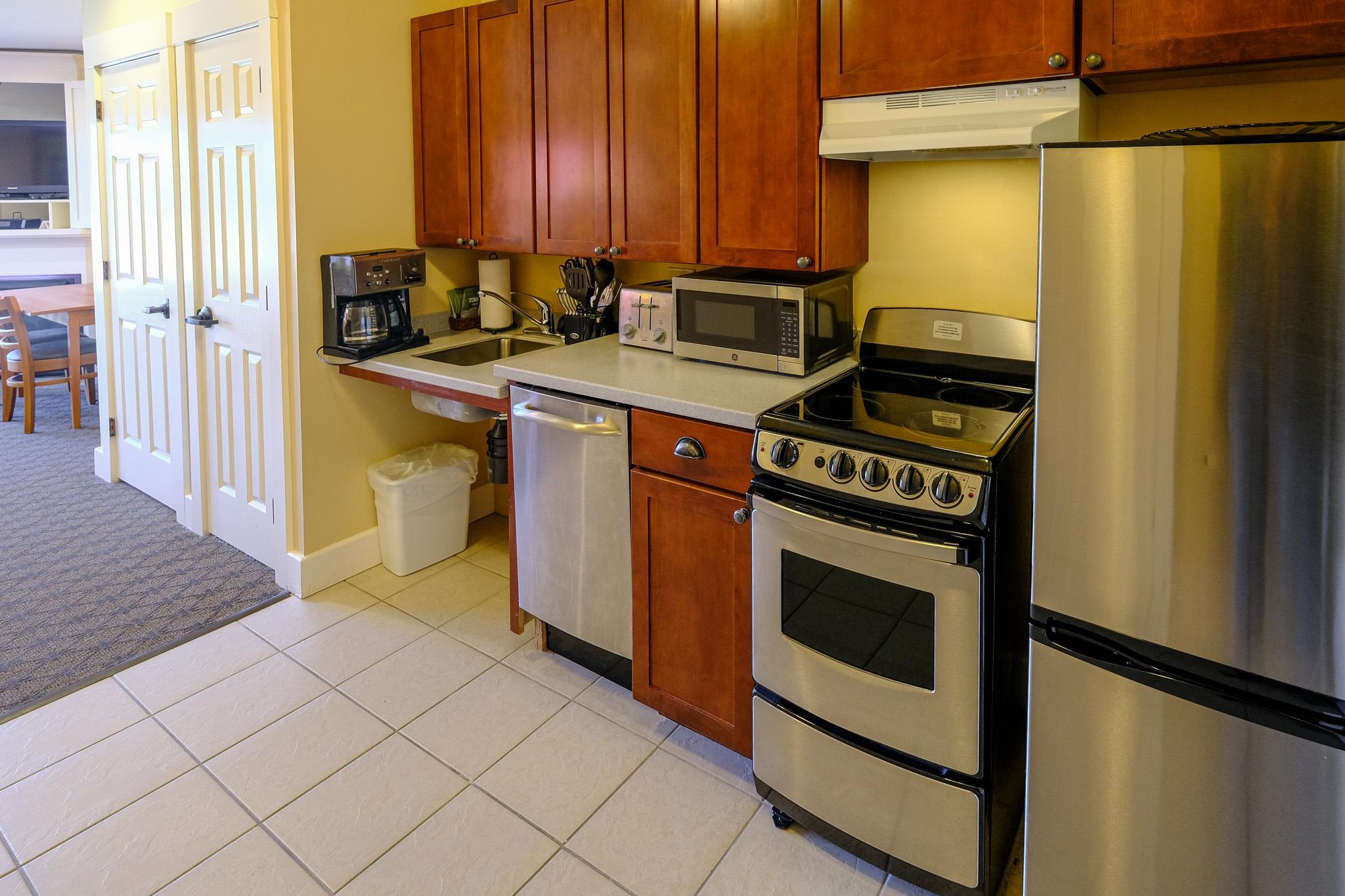 111 Jackson Gore Road, Unit 240 QII Ludlow, VT 05149 - Photo 5 of 23 Gallery Image 5
