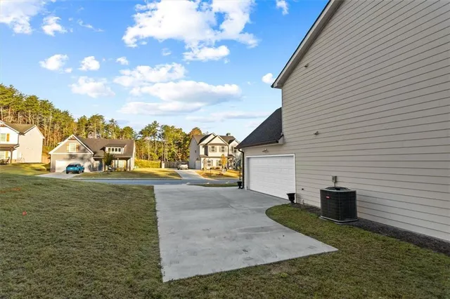$399,999 | 6556 River Station Drive, Lula, GA 30554