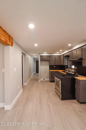 $2,800 | 1543 Coolbaugh Road, Gouldsboro, PA 18424