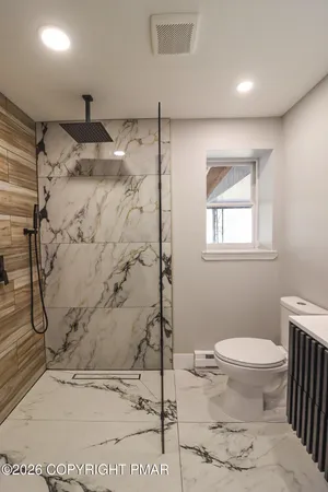 $2,800 | 1543 Coolbaugh Road, Gouldsboro, PA 18424