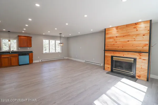 $2,800 | 1543 Coolbaugh Road, Gouldsboro, PA 18424