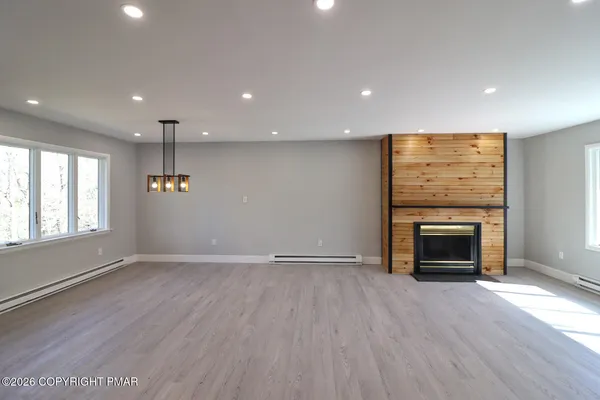 $2,800 | 1543 Coolbaugh Road, Gouldsboro, PA 18424