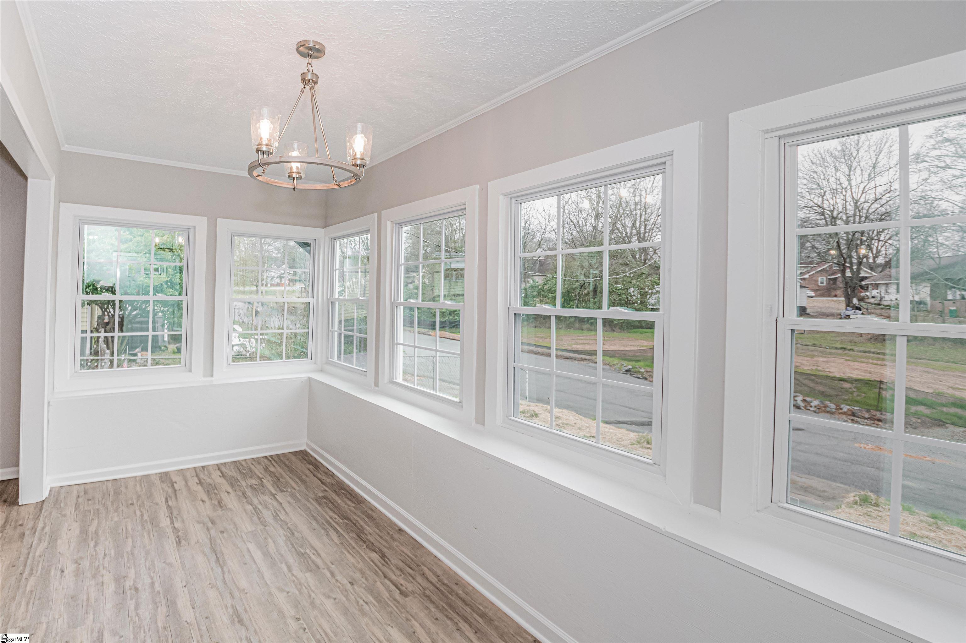 515 South 1st Street Easley, SC 29640 - Photo 11 of 33