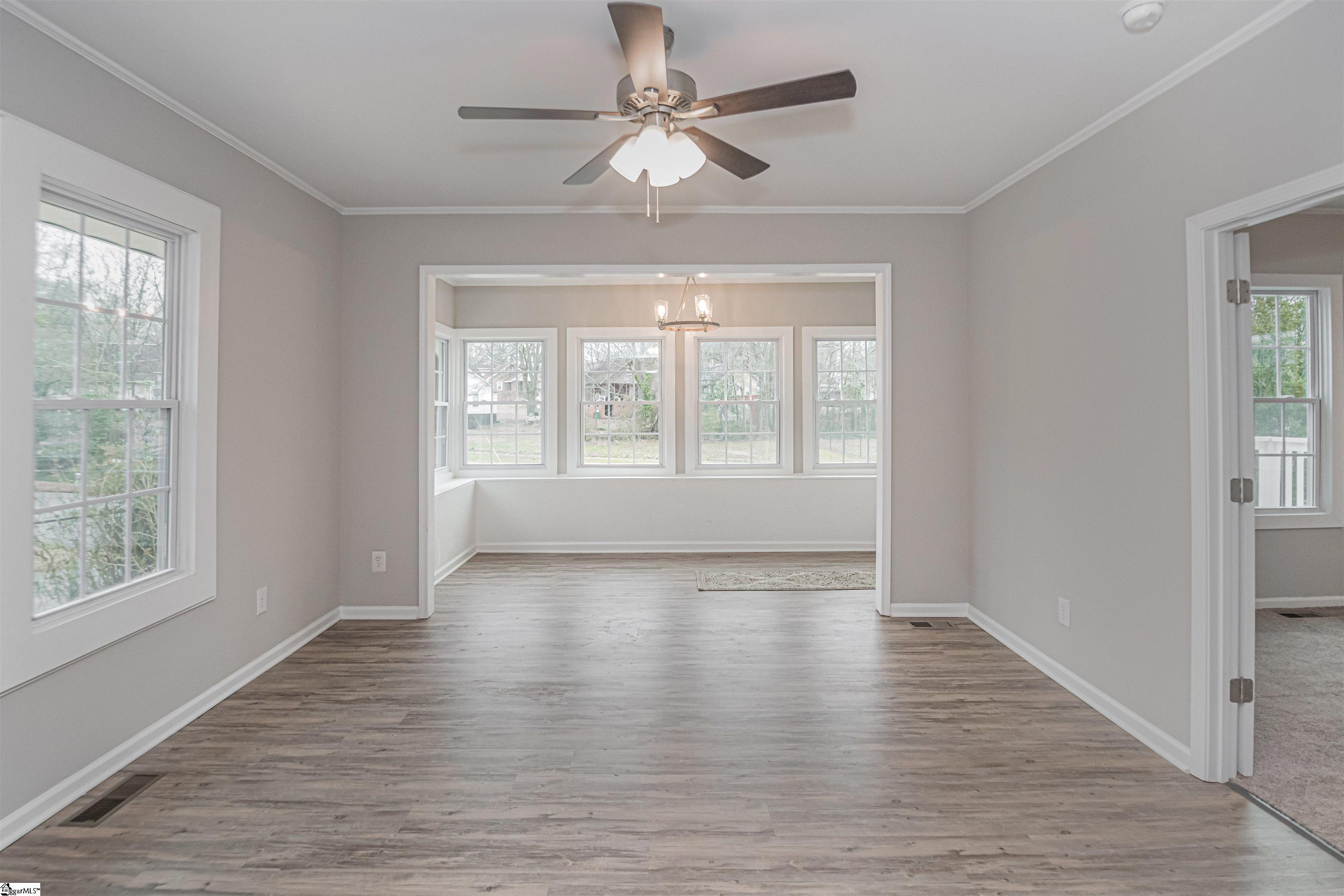 515 South 1st Street Easley, SC 29640 - Photo 12 of 33